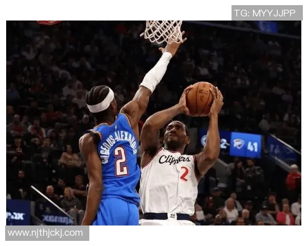 2016年NBA季后赛快船与雷霆激战回顾精彩瞬间与关键时刻解析 2016年NBA季后赛快船与雷霆激战回顾精彩瞬间与关键时刻解析